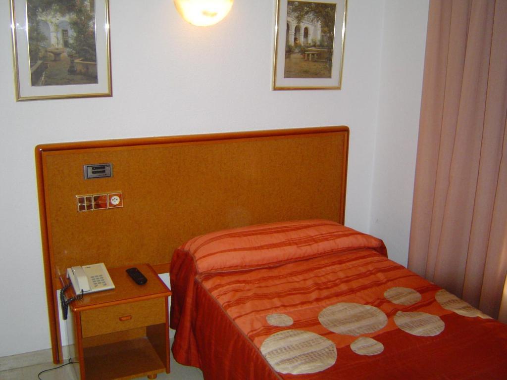 Hotel Lázaro Calamocha Quarto foto